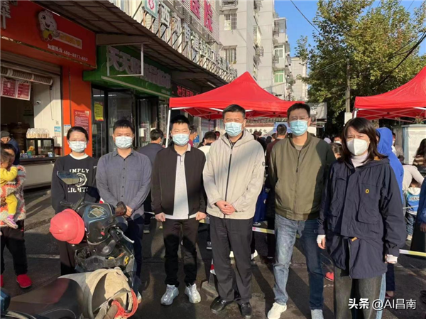 “版權(quán)人”戰(zhàn)“疫”勇?lián)?dāng)