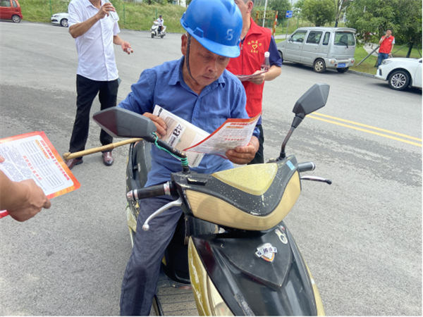 城投集團開展“平安護夏”志愿服務