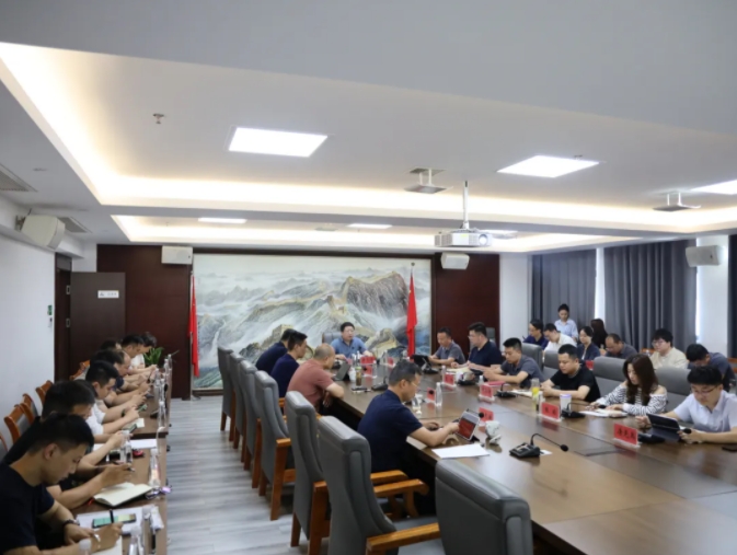 嚴(yán)把節(jié)前廉潔“關(guān)”,守牢安全生產(chǎn)“線”——樂(lè)先鋒部署集團(tuán)國(guó)慶期間各項(xiàng)工作